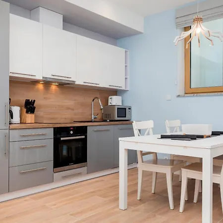 Dom Posejdon - Na Poziomie -1 By Renters Prestige Колчево