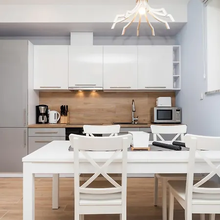 Dom Posejdon - Na Poziomie -1 By Renters Prestige * Колчево